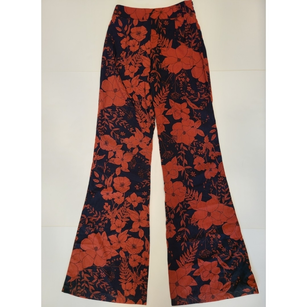 PrettyLittleThing Navy Rust Red Tropical Floral Print Flared Wide Leg Pants 4 - Picture 6 of 13